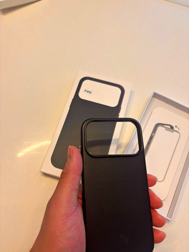 Iphone pro black - 18/17, leather